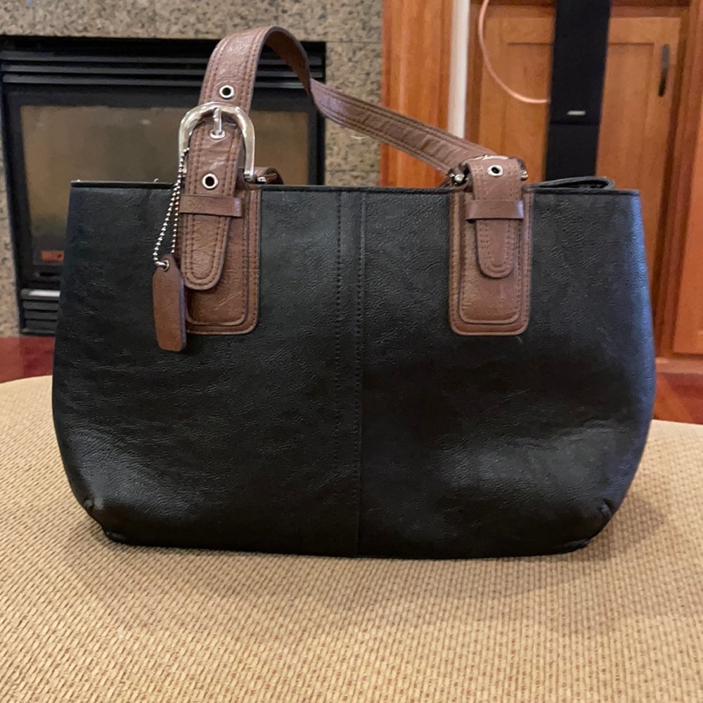 Black and brown faux leather hand bag
